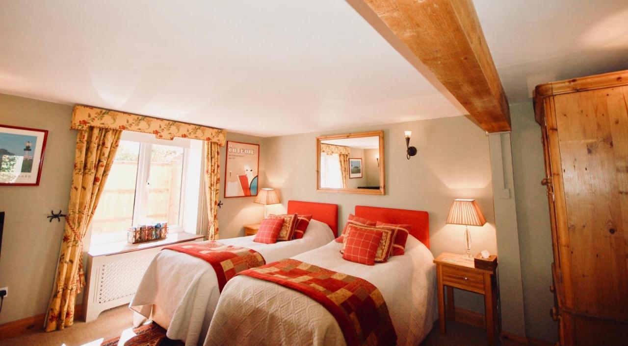 The Old Forge Bed & Breakfast East Kennett Bagian luar foto