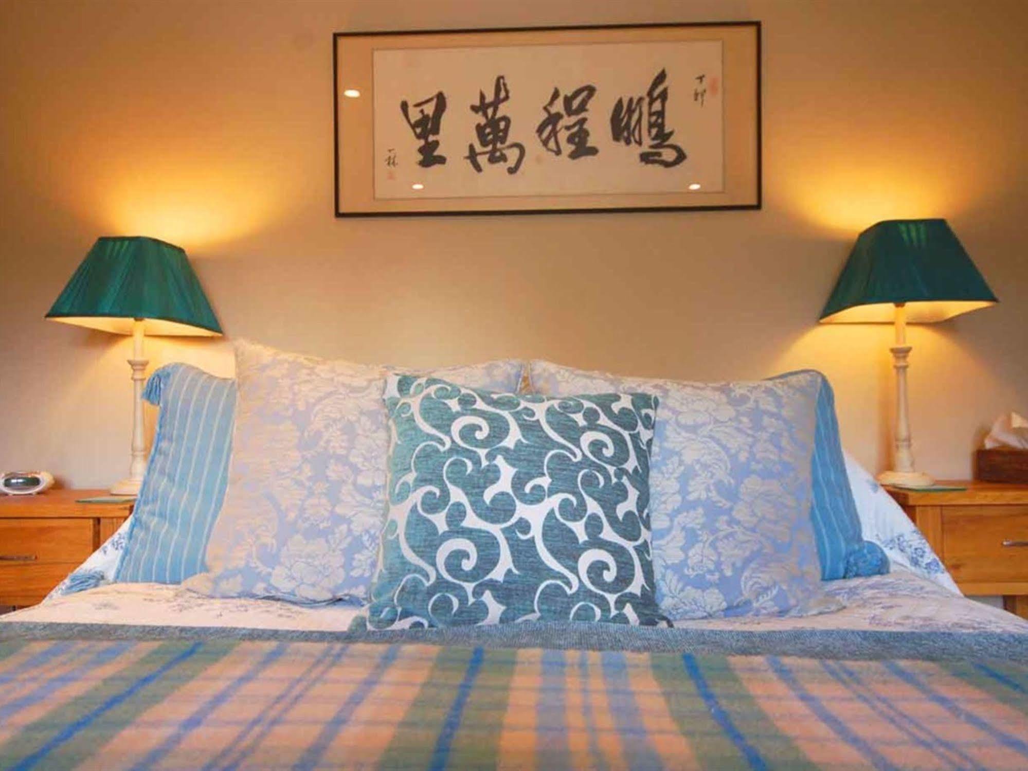 The Old Forge Bed & Breakfast East Kennett Bagian luar foto